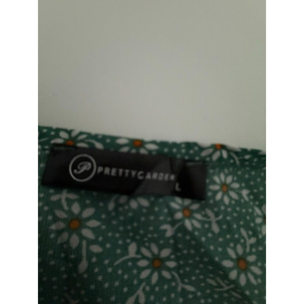 Pretty Garden Large wrap dress - Picture 2 of 6
